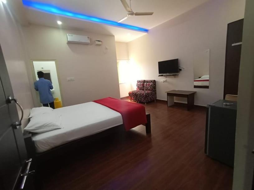 Ss Lodge Devanahalli Εξωτερικό φωτογραφία